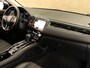 Honda HR-V 1.5 i-VTEC Executive - PANORAMADAK - PARKEERSENSOREN VOOR/ ACHTER - NAVIGATIE - BLUETOOTH - CLIMATE CONTROL - VOLLEDIGE ONDERHOUDSHISTORIE - KEYLESS ENTRY/ START - DONKER GETINTE RAMEN ACHTER - CRUISE CONTROL - VOORSTOELEN VERWARMD