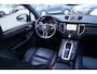 Porsche Macan 3.6 Turbo | Alcantara hemel | Carbon | Pano | Burmester | Achterbank verwarming