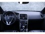Volvo XC60 2.0 T5 FWD Summum | Navigatie | Achteruitrijcamera | Panoramadak | Parkeersensoren | Sportstoelen | Lederen Bekleding | Lichtmetalen Velgen 18 inch