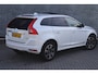 Volvo XC60 2.0 T5 FWD Summum | Navigatie | Achteruitrijcamera | Panoramadak | Parkeersensoren | Sportstoelen | Lederen Bekleding | Lichtmetalen Velgen 18 inch