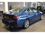 BMW 3-Serie 318i Edition navi clima cruise led pdc trekhaak 157 pk !!