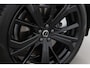 Volvo XC60 T8 Plug-in hybrid Plus Black Edition | Panoramadak | Head-Up | 360 Camera | Stoel+Stuurverwarming | 21 Inch