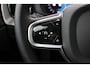 Volvo XC60 T8 Plug-in hybrid Plus Black Edition | Panoramadak | Head-Up | 360 Camera | Stoel+Stuurverwarming | 21 Inch