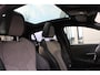 Peugeot e-208 EV GT Pack 50 kWh | Fase 3 laden | Navigatie | Camera | Panoramadak | NL auto | Alcantara | 73.000km |