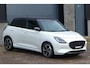 Suzuki Swift 1.2 Style Smart Hybrid tot 10 jaar garantie! | Showroom | Nieuw
