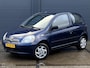 Toyota Yaris 1.3-16V VVT-i Sol 3 deurs - APK T/M 13-02-2027 - EL. RAMEN + SPIEGELS - CPV - STUURBEKRACHTIGING - RADIO/CASSETTE - AIRBAGS - NAP - NL AUTO -