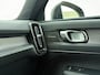 Volvo EX40 Extended Range Plus Black Edition / Nubuck / 20'' / Getint Glas / Harman&kardon Audio / Adapt. Cruise / BLIS / Stoel + Stuurw. Verwarming /
