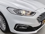 Ford Mondeo Wagon 2.0 Hybrid Titanium Automaat / Pdc.V+A / Navigatie / Radio-multimedia /  Airco-ecc. / Apk 12-2027