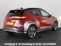 Hyundai Kona Electric EV Premium Two-Tone 64 kWh SOH ACCU 99% | Apple Carplay/Android Auto | Stuur-& Stoelverwarming | Navigatie | Leder | Camera |