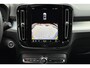 Volvo XC40 B4 Plus Dark | Semi- Elektrische Trekhaak | Verwarmde Stoelen en Stuurwiel | Verwarmbare Voorruit | Premium audio by Harman Kardon | Apple Carplay / Android Auto | Keyless Entry/Start | Park Assist |