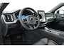 Volvo XC60 2.0 T8 Plug-in hybrid AWD Ultra Black Edition | Pano-dak | H&K Audio | Head up | Gelaagd Glas | Blis | ACC | 360 camera |