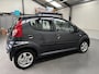 Peugeot 107 1.0-12V XS Urban Move 5 deurs! | AUX aansluiting | Airco | Isofix-bevestigingspunten voor kinderzitjes