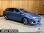 Toyota Auris Touring Sports 1.8 Hybrid Lease Exclusive. Leer. Navi. Camera. 17 inch. Dealer onderhouden met NAP