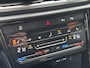 Volkswagen T-Roc 1.5 TSI R-Line Edition / Applecarplay/AndroidAuto / Digital Cockpit / Stoelverwarming / Elektrische achterklep /