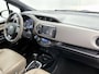 Toyota Yaris 1.5 Hybrid Dynamic Bi-Tone | Navigatie | Leder |
