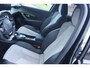 Peugeot e-2008 EV GT Pack 50 kWh ADAPTIEVE CRUISE CONTROL - VERWARMDE VOORSTOELEN - NAVIGATIE - DEALER ONDERHOUDEN