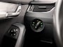 Skoda Octavia 1.0 TSI Sport (APPLE CARPLAY, GROOT NAVI, CLIMATE, STOELVERWARMING, SPORTSTOELEN, GETINT GLAS, CRUISE, TREKHAAK, NIEUWSTAAT)