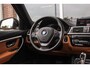 BMW 3-Serie Touring 318i LCI Luxury Edition | NL auto | Facelift | Driving Assistant | Stuurverwarming | Camera | DAB | LED | HiFi | Leer | Sportstoelen | Sportstuur | Cruise control