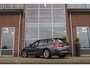 BMW 3-Serie Touring 318i LCI Luxury Edition | NL auto | Facelift | Driving Assistant | Stuurverwarming | Camera | DAB | LED | HiFi | Leer | Sportstoelen | Sportstuur | Cruise control