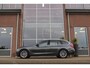 BMW 3-Serie Touring 318i LCI Luxury Edition | NL auto | Facelift | Driving Assistant | Stuurverwarming | Camera | DAB | LED | HiFi | Leer | Sportstoelen | Sportstuur | Cruise control