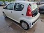 Peugeot 107 1.0-12V XR 5/deurs lichte schade
