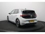 Volkswagen ID.3 First Plus 58 kWh SOH 91,4% | Trekhaak | IQ Light | Navigatie | Camera | Stoel/Stuurverwarming