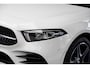 Mercedes-Benz A-klasse 250e AMG Line Leer Navi Camera Climate Stoelverwarming PTS LM velgen EQ BTW auto!
