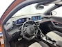 Peugeot e-2008 EV GT Pack 50 kWh 136pk Automaat | 1ste Eigenaar | Navigatie | Adaptieve Cruise Control | Camera | 18"LMV | LED | Stoelverwarming | Keyless Entry/Start | Apple Carplay/Android Auto |