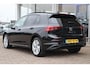 Volkswagen Golf 1.5 eHybrid 204pk Life Edition | SoH 100% | Panoramadak | Trekhaak | Navigatie | Adaptive Cruise | LED Verlichting | PDC