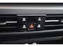 Volkswagen Golf 1.5 eHybrid 204pk Life Edition | SoH 100% | Panoramadak | Trekhaak | Navigatie | Adaptive Cruise | LED Verlichting | PDC