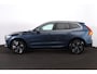 Volvo XC60 T6 Recharge AWD Plus Bright - Panorama/schuifdak - IntelliSafe Assist & Surround - 360º Camera - Harman/Kardon audio - Adaptieve LED koplampen - Verwarmde voorstoelen, stuur & achterbank - Parkeersensoren voor & achter - Elektr. bedienb. voorstoelen met geheugen - Head up display - Draadloze tel. lader - Extra getint glas - 19' LMV