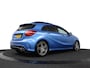 Mercedes-Benz A-klasse 180 Ambition AMG-Line/Panorama/Camera/18 inch/Stoelverwarming