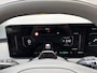 Kia EV3 Plus Advanced 58.3 kWh | Direct leverbaar! | 19 inch LMV | All-season banden | Zwart dak | Glazen schuif-/kanteldak | Harman/Kardon | Elektrisch bedienbare achterklep | Elektrisch verstelbare bestuurdersstoel | Lederen bekleding | Stoel- en stuurverwarming | Parkeersensoren voor- en achter | Draadloos Apple/Android Carplay | Achteruitrijcamera | Adaptive Cruise Control