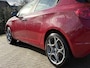 Alfa Romeo Giulietta 1.4 Turbo MultiAir Super 150pk | Rosso Competizione | Dealeronderhouden | Stoelverwarming | Navi | Bi-Xenon | Parkeersensoren | Zeer nette staat