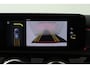 Mercedes-Benz A-klasse 180 Business Solution AMG (SFEERVERLICHTING, ACHTERUITRIJCAMERA, STOELVERWARMING, NAVIGATIE, SENSOREN)