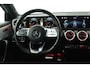 Mercedes-Benz A-klasse 180 Business Solution AMG (SFEERVERLICHTING, ACHTERUITRIJCAMERA, STOELVERWARMING, NAVIGATIE, SENSOREN)