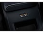 Volvo XC60 2.0 T6 Plug-in hybrid AWD Plus Dark | Long range | Parkeer Camera |  Panoramadak | Stoel/stuurverwarming | Elektr. verstelbare voorstoelen | Sportstoelen |