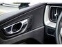 Volvo XC60 2.0 T6 Plug-in hybrid AWD Plus Dark | Long range | Parkeer Camera |  Panoramadak | Stoel/stuurverwarming | Elektr. verstelbare voorstoelen | Sportstoelen |