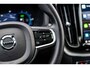 Volvo XC60 2.0 T6 Plug-in hybrid AWD Plus Dark | Long range | Parkeer Camera |  Panoramadak | Stoel/stuurverwarming | Elektr. verstelbare voorstoelen | Sportstoelen |