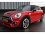 MINI Cooper S Mini 2.0 Chili Serious Business | Navi Prof | Camera | Leder | Stoelverwarming