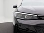 Volkswagen Passat R-Line Edition 1.5 eHybrid 204 PK | Panoramadak | Trekhaak | 360 Camera | Sportstoelen | Stoel- & Stuurverwarming |