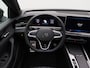 Volkswagen Passat R-Line Edition 1.5 eHybrid 204 PK | Panoramadak | Trekhaak | 360 Camera | Sportstoelen | Stoel- & Stuurverwarming |