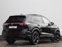 Volkswagen Tiguan 1.5 eHybrid 272pk R-Line | Wegklapbare trekhaak | Stoel + stuurverwarming | Head-up | DCC | Panoramadak | 360° Camera | Keyless |