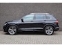 Volkswagen Tiguan 1.4 TSI 125pk Connected Series | R-Line Exterieur | Panoramadak | Dynaudio Soundsysteem | Trekhaak wegklapbaar