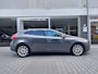 Volvo V40 1.6 T4 Summum Dealer oh Xenon Camera PDC Telefoon Cruise Clima PDC Leer Electrisch verstelbare stoel 17 inch Trekhaak