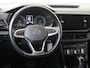 Volkswagen T-Cross 1.0 TSI Life | Achteruitrijcamera | CarPlay | Adaptieve cruise control | Airco | Elektrisch inklapbare | Lane- en frontassist |