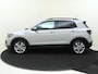 Volkswagen T-Cross 1.0 TSI Life | Achteruitrijcamera | CarPlay | Adaptieve cruise control | Airco | Elektrisch inklapbare | Lane- en frontassist |