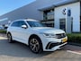 Volkswagen Tiguan 1.4 TSI eHybrid R-Line Business+ / PANODAK / IQ LED / Voorstoelen verwarmbaar / Elec. trekhaak / 20'' LMV / NAVI / APP.Connect