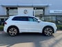 Volkswagen Tiguan 1.4 TSI eHybrid R-Line Business+ / PANODAK / IQ LED / Voorstoelen verwarmbaar / Elec. trekhaak / 20'' LMV / NAVI / APP.Connect