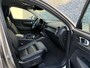 Volvo XC40 Plug-in Hybrid T5 Plus Bright | Facelift | Lederen bekleding | Adaptive cruise control | 20 inch velgen | Stoel- en stuurverwarming | Navigatie | Apple Carplay / Android Auto | LED koplampen | Getint glas | Dode hoek detectie BLIS | Alarm |